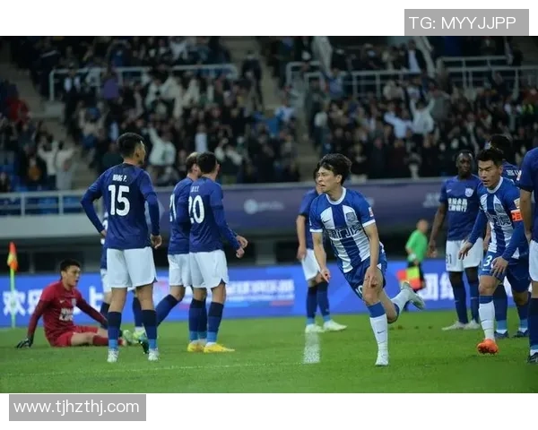 重庆羽毛球队边路渗透战术解析与深度剖析 重庆羽毛球队边路渗透战术解析与深度剖析