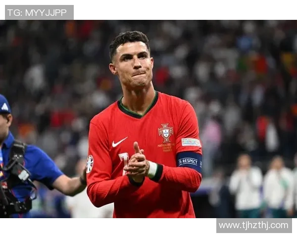 足球明星C罗精彩直播回顾与互动分享，球迷热情高涨共庆足球盛宴